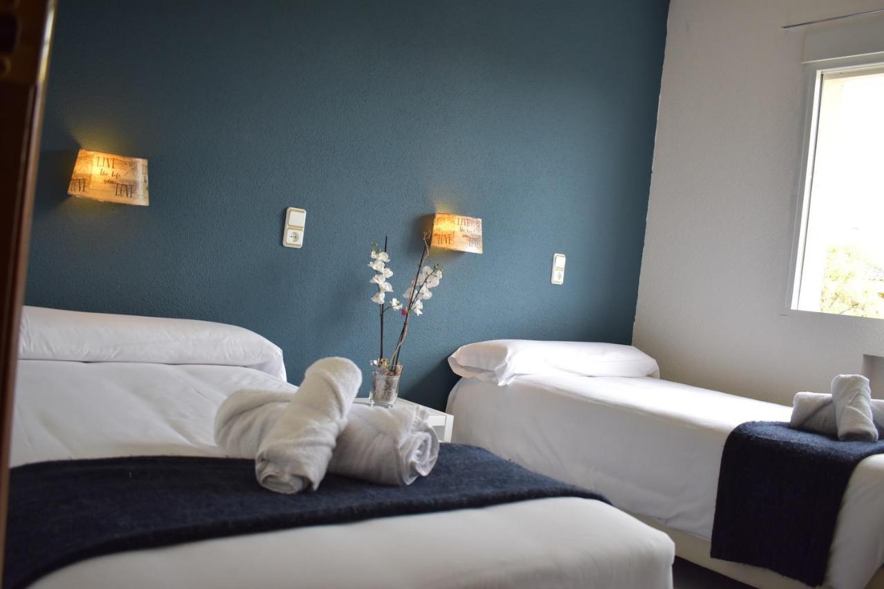 Hotel El Ancla Villanueva de la Canada Ngoại thất bức ảnh