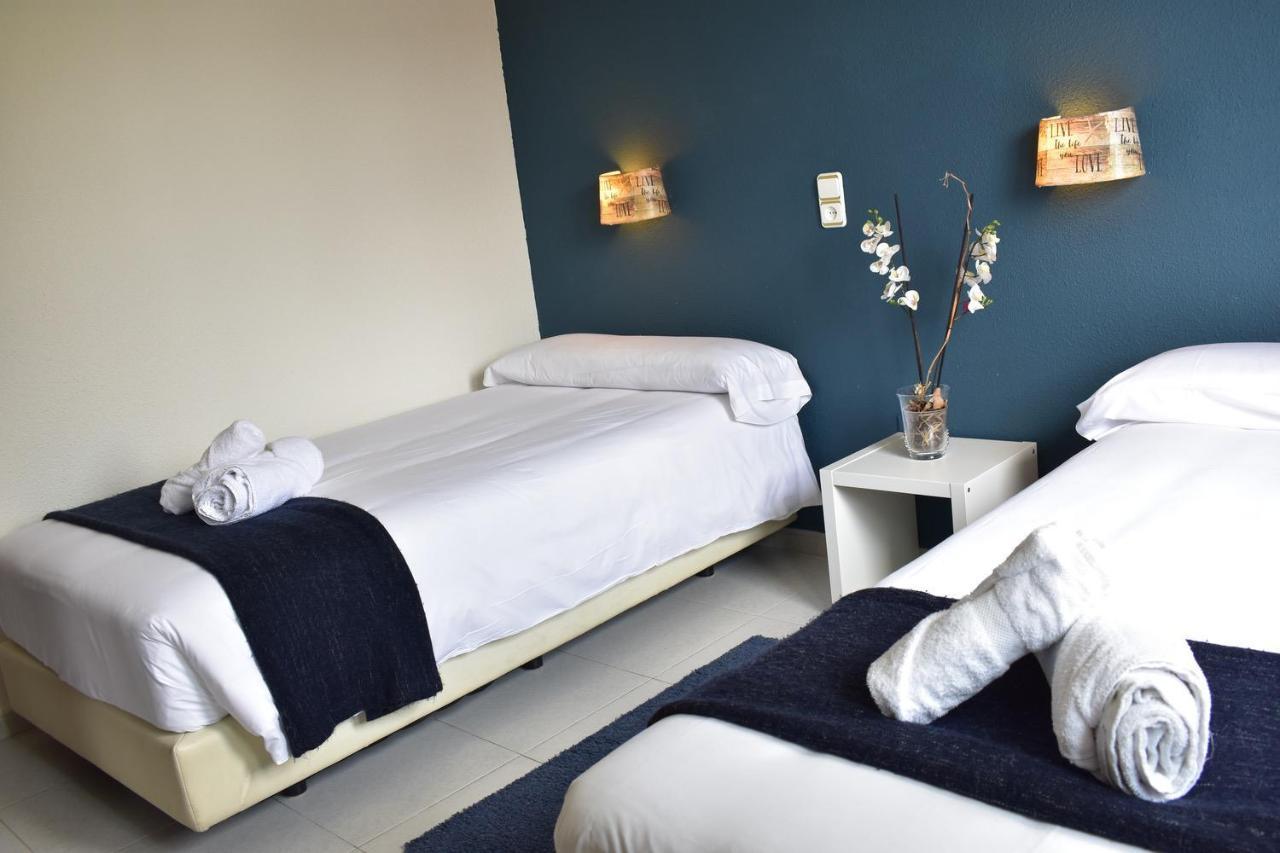 Hotel El Ancla Villanueva de la Canada Ngoại thất bức ảnh