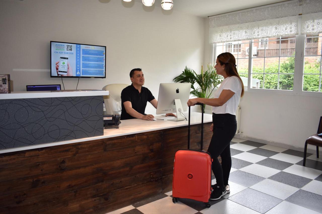 Hotel El Ancla Villanueva de la Canada Ngoại thất bức ảnh