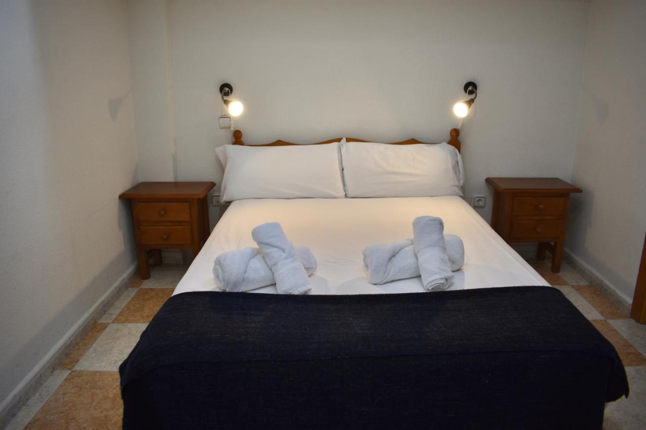 Hotel El Ancla Villanueva de la Canada Ngoại thất bức ảnh