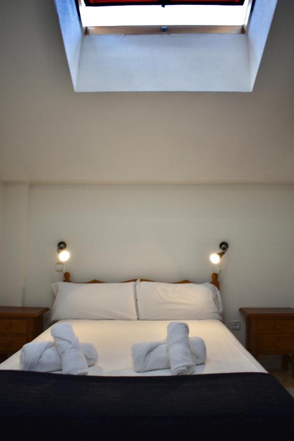 Hotel El Ancla Villanueva de la Canada Ngoại thất bức ảnh