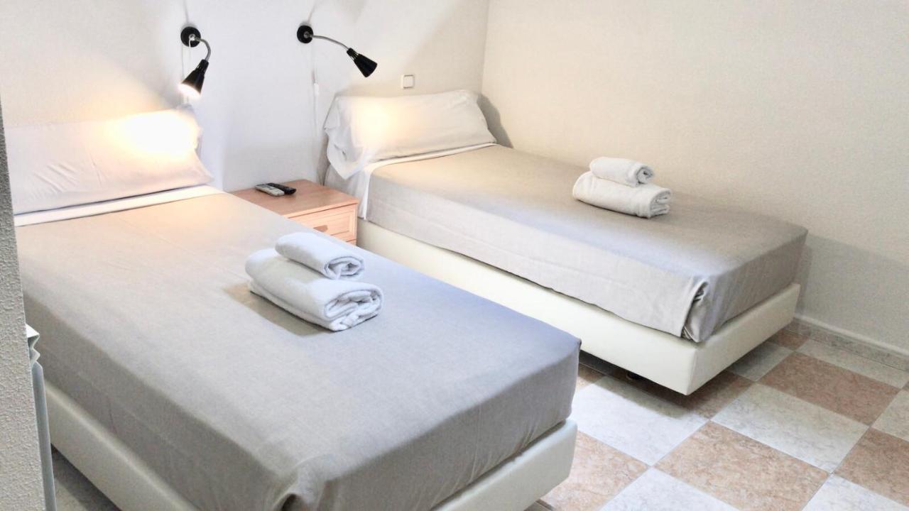 Hotel El Ancla Villanueva de la Canada Ngoại thất bức ảnh