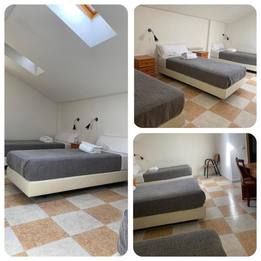 Hotel El Ancla Villanueva de la Canada Ngoại thất bức ảnh
